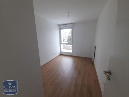 Location Appartement 3 pièces 54m² CHAMALIERES 63400 - Photo 2