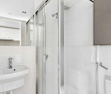 309/58 La Trobe Street, Melbourne VIC 3000 - Photo 4