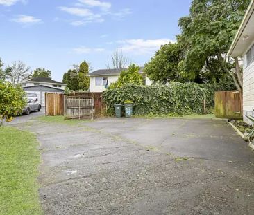 Down the driveway location - Photo 6