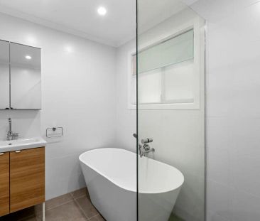 “Modern Family Home in Hallett Cove” - Photo 2