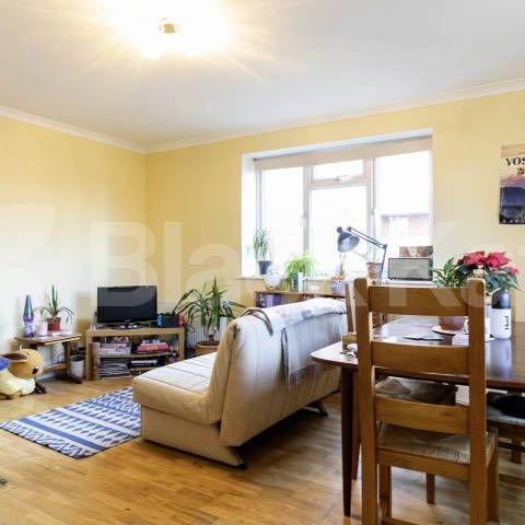 Shoot Up Hill, Wiltern Court, NW2 - Photo 1