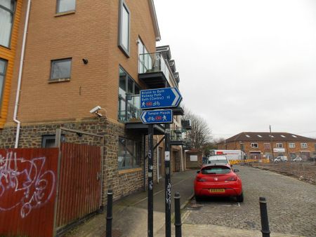 2 bedroom apartment to rent - Photo 2