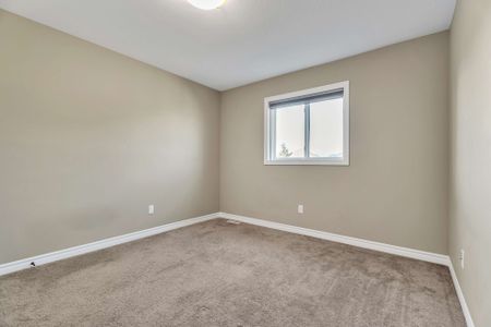 For Lease - 1125 Medway Park Drive, London North, Ontario - Photo 4