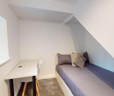 5 bedroom flat to rent - Photo 3