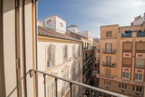 Plaza Marqués del Vado del Maestre, Málaga, Andalusia 29008 - Photo 1