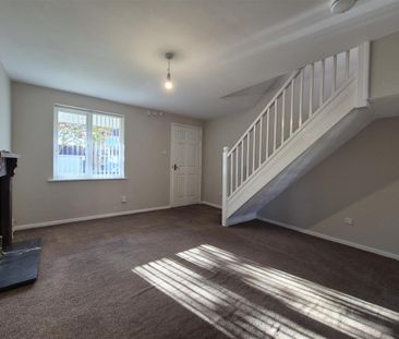 2 bedroom semi-detached house to rent - Photo 2