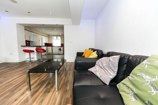 Inglewood Terrace, Woodhouse, Leeds - Photo 1