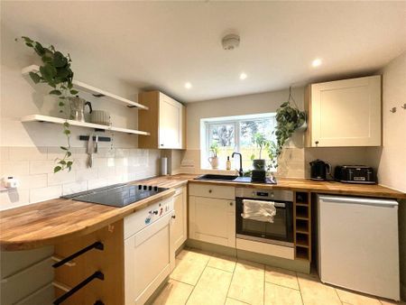 2 bedroom semi-detached house to rent - Photo 2