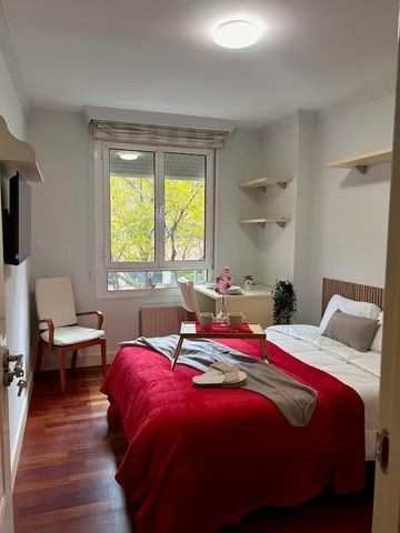 Calle de Arturo Soria, Madrid, Community of Madrid 28033 - Photo 4