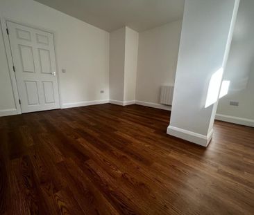 London Road North - Photo 1