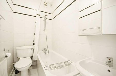 1 bedroom block of apartments to rent - Photo 4