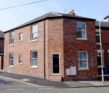 Contemporary, Newly Renovated Ground Floor Apartment in Stockport - Photo 1