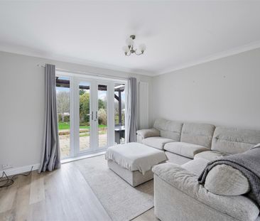 To Let 3 Bed House - Semi-Detached - Photo 5