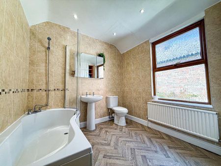 1 bedroom semi-detached house to rent - Photo 2