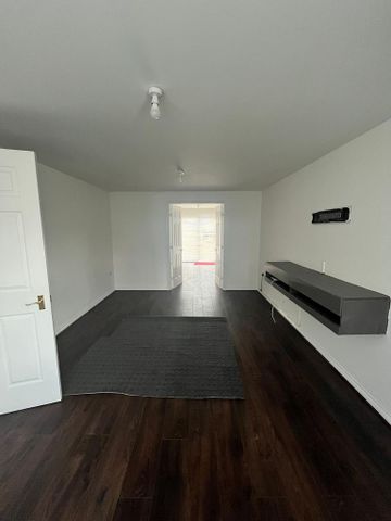 4 bedroom detached house to rent - Photo 3