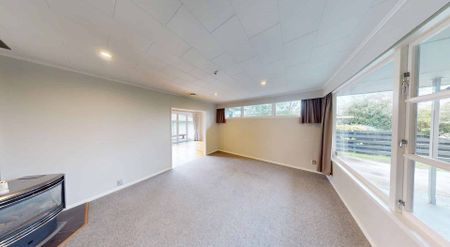 Cloverlea - 3 Bedrooms - Photo 2
