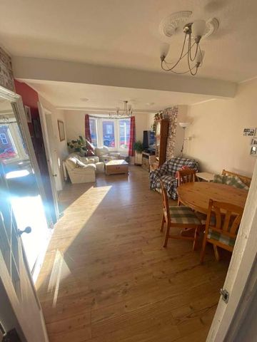 Waters Road, London, Greater London, SE6 - Photo 2