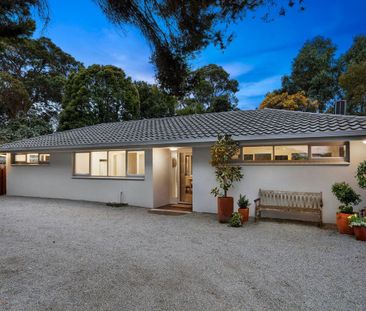 Charming Renovated Home in Coastal Point Lonsdale - Photo 4