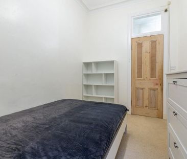 2 bedroom property to rent - Photo 4