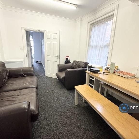 1 bedroom in a house share to rent - Photo 1