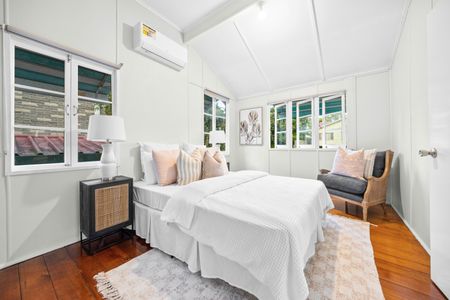 19 Jutland Street, Oxley QLD 4075 - House For Rent | Domain - Photo 5