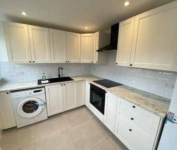 3 bedroom terraced house to rent - Photo 6