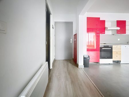 Appartement T2 près de SALON DE PROVENCE à louer - Photo 2