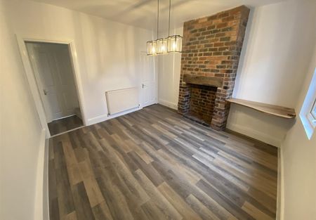 Cobden Street, Kidderminster, Worcestershire - Photo 2