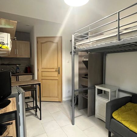 Location Appartement 1 pièce 10m² ISTRES 13800 - Photo 4