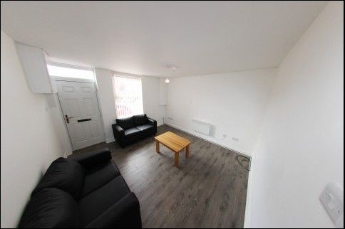 1 bedroom duplex flat in Leeds - Photo 1