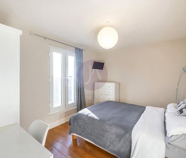 6 bedroom semi-detached house to rent - Photo 3