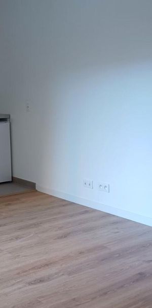 location Appartement T1 DE 27.68m² À REIMS - Photo 1