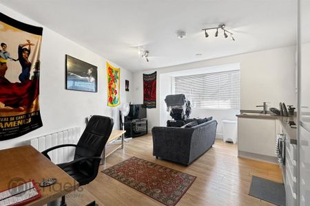 1 bedroom apartment to rent - Photo 5
