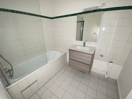 Location Appartement 2 pièces 54m² ORLEANS 45000 - Photo 5