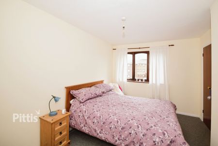 2 bedroom terraced house to rent - Photo 2