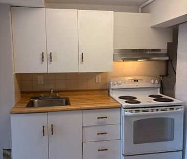 For Lease - 1571 19th Avenue Unit# 2, Richmond Hill, Ontario - Photo 3