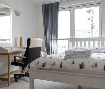 New Providence Wharf, Fairmont Ave, E14 - Photo 4