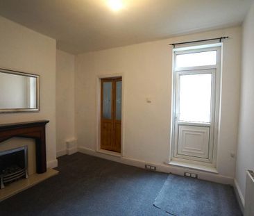 2 bedroom ground floor flat to rent - Photo 3