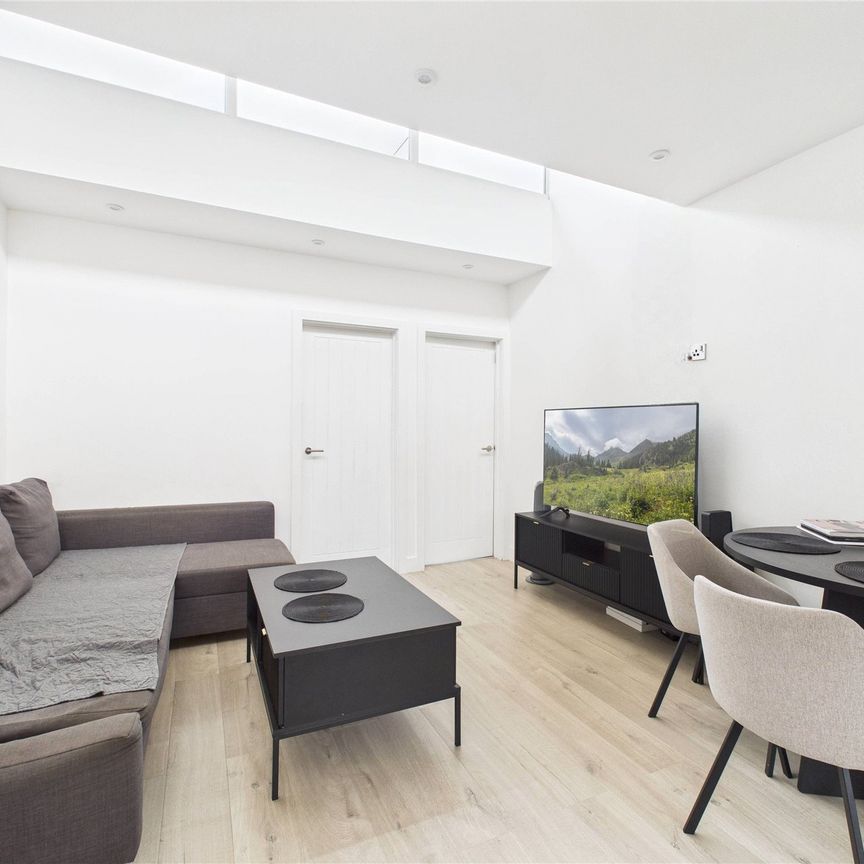 Peach Street, Berkshire Peach Street, Berkshire - Photo 2