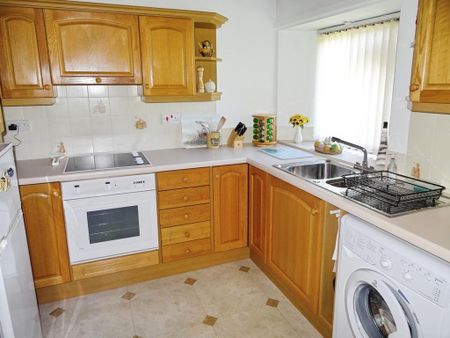 2 bedroom terraced house to rent - Photo 4