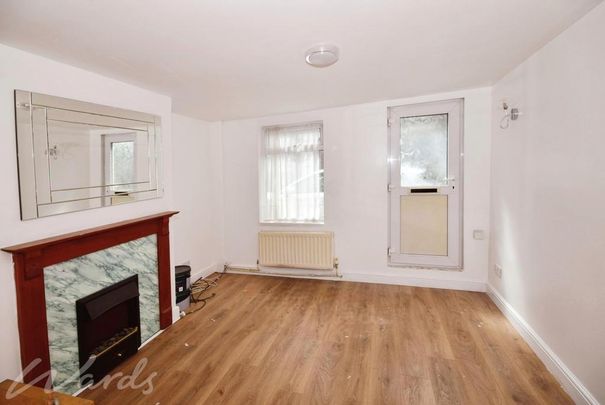 1 bedroom end of terrace house to rent - Photo 1