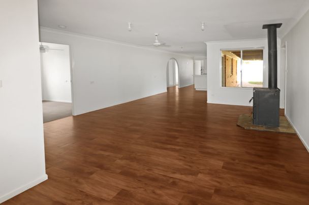 Spacious Family Home - Photo 1