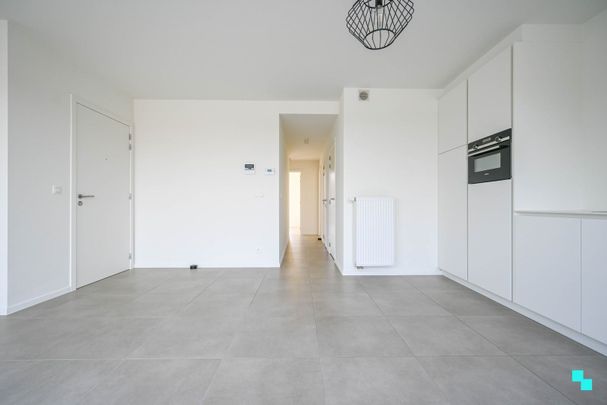 Instapklaar tweeslaapkamerappartement te Beveren-Leie - Photo 1