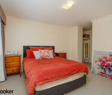 Modern 2-Bedroom House in Prime Bruce Location - Photo 2