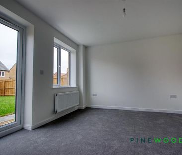 3 bedroom semi-detached house to rent - Photo 1