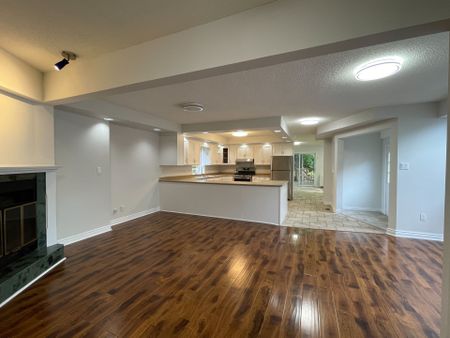 For Lease - 435 Maple Avenue, Oakville, Ontario - Photo 2