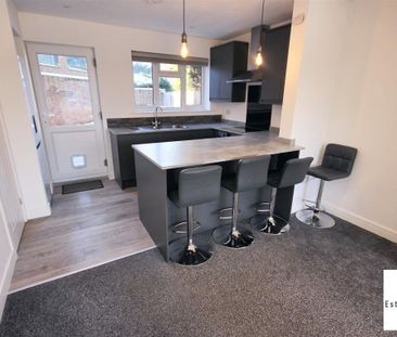 2 Bedroom House - Semi-Detached To Let - Photo 6