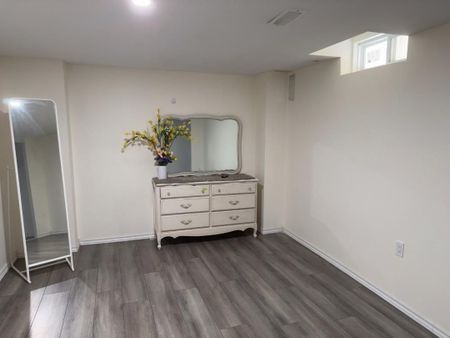 For Lease - 118 Blackwell Crescent Unit# Bsmt, Bradford West Gwillimbury, Ontario - Photo 4