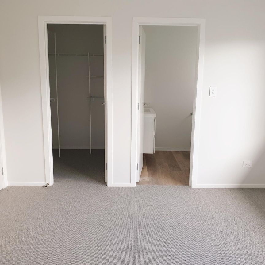 Oliphant Place, Raureka - Photo 1