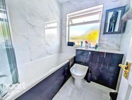 3 bedroom terraced house to rent - Photo 4